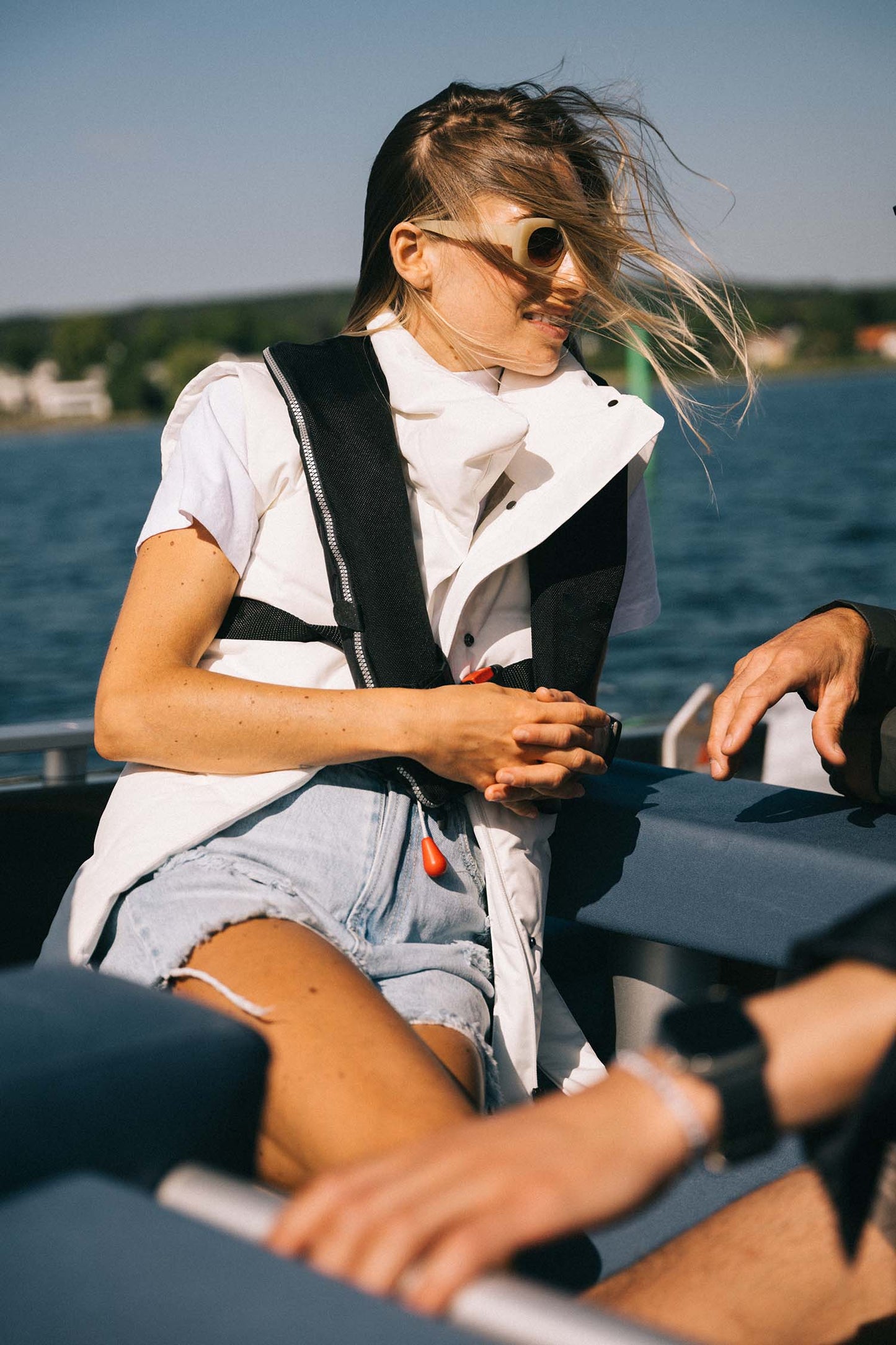 Vesty — Neutral White