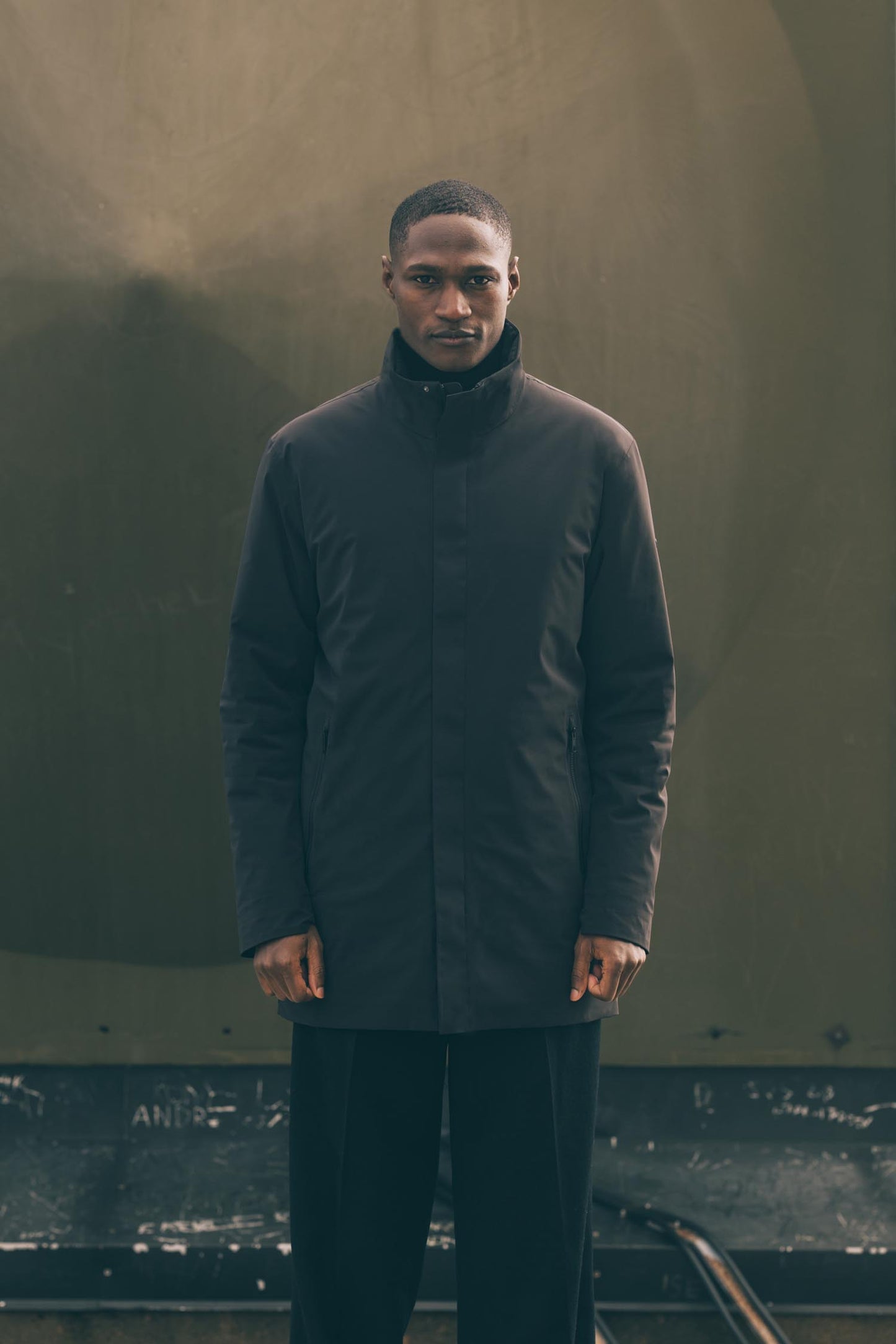 Town II Apex — Graphite